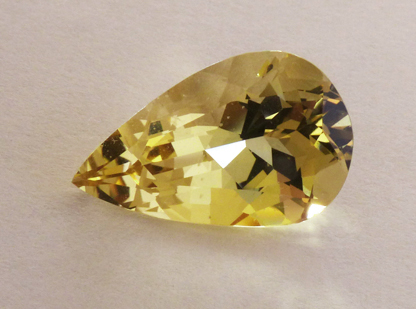 beryl_yellow_1088pt_pear