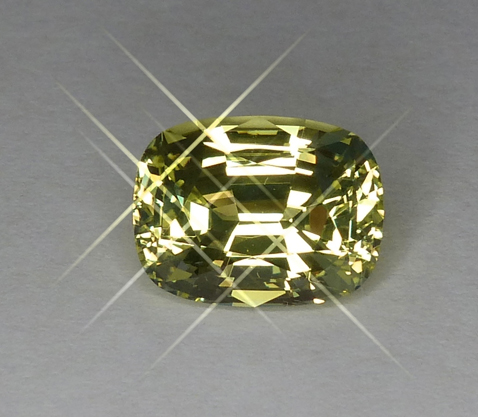 4+ct glowing light medium yellow chrysoberyl