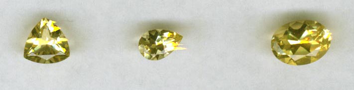 yellow scapolite parcel