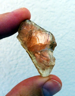 oregon sunstone rough with schiller
