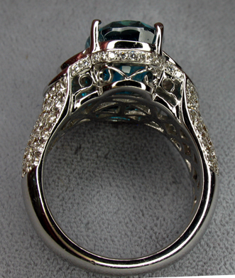 zircon_superbl_womans_ring_profile_fl